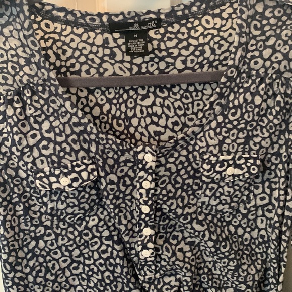 Lightweight black and white top - Picture 2 of 5